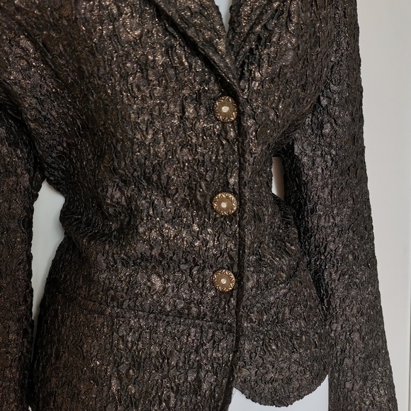 Plus Size Softworks Black with Hint of Gold Blazer Jacket stretchy size 16 - Picture 5 of 9